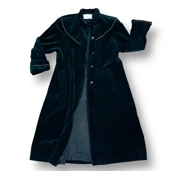 v i n t a g e :: Romantic Soft Velvet Longline Buttoned Coat - Picture 7 of 14